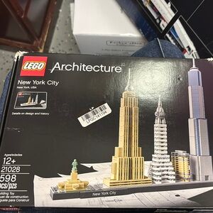 Lego Architecture New York City Set - Black, Gold, Gray